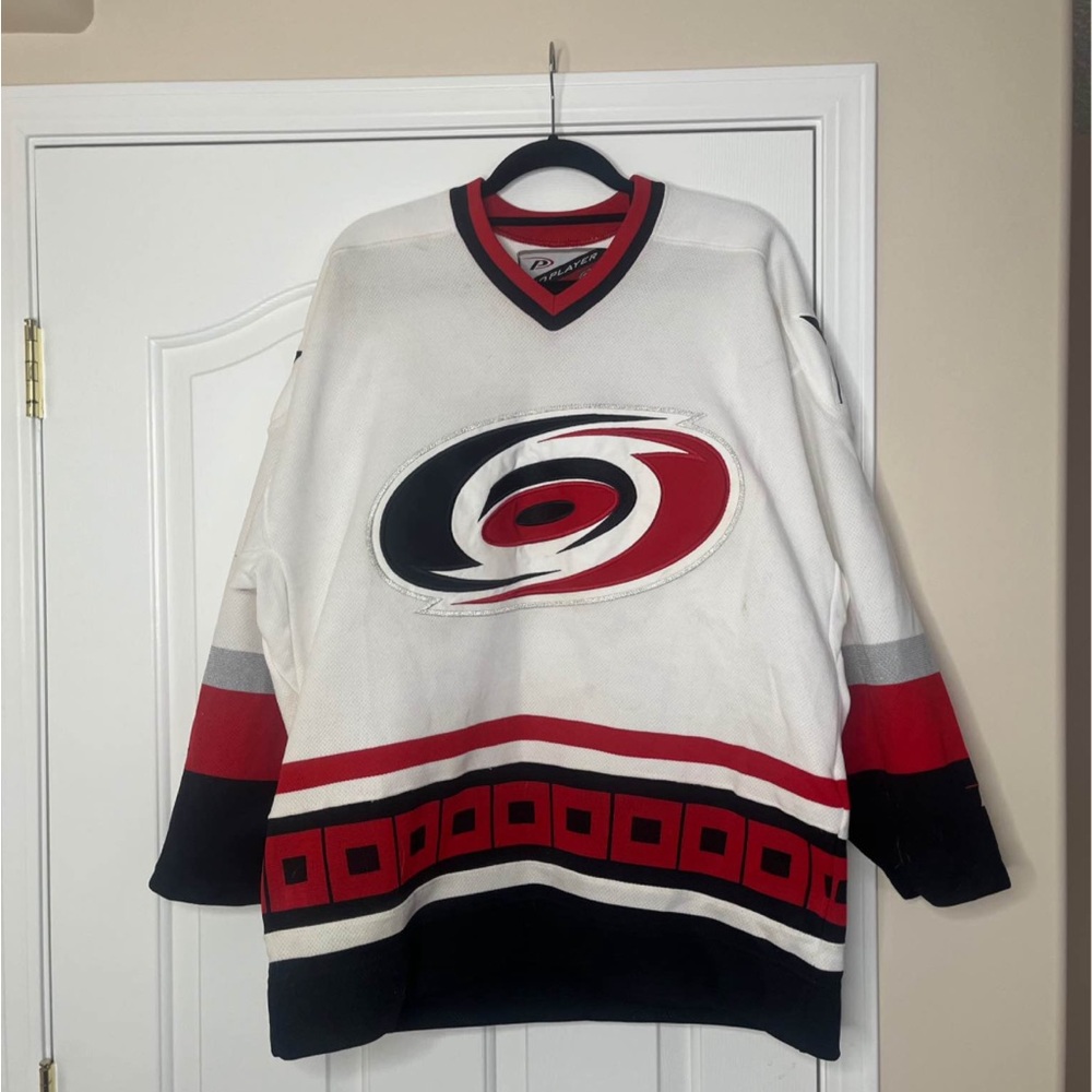 Pro Player Red Black White Hockey Jersey Collar Detail
